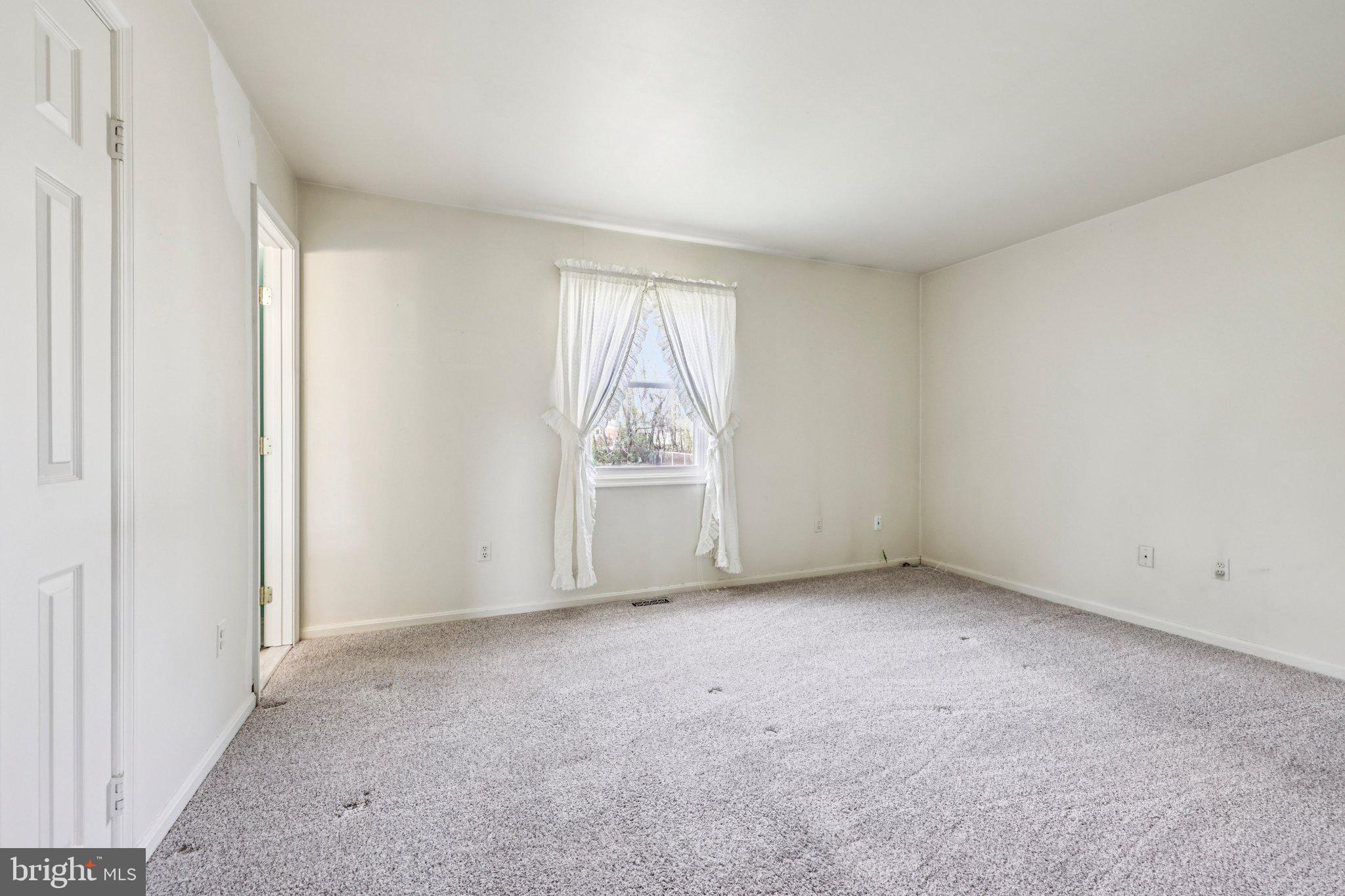 GRANTWOOD ACRES - Residential