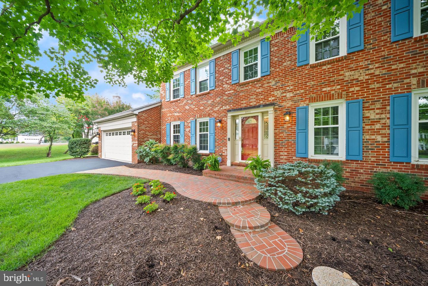 2711 MUSTANG DRIVE