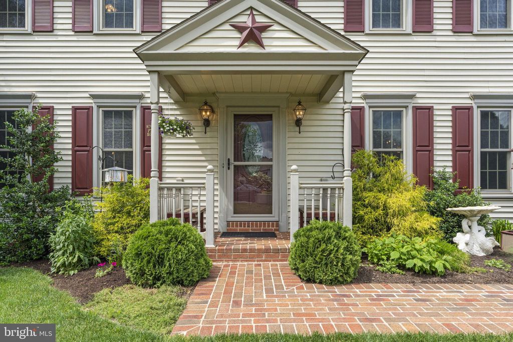 Photo of 8 Lantern Circle, Lititz, PA 17543 (MLS # PALA2051686)