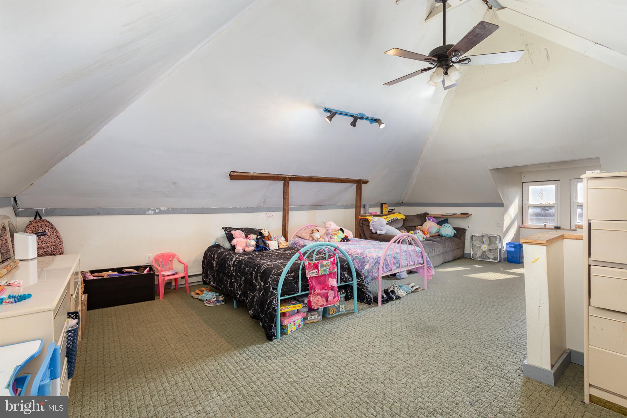 PALMYRA BOROUGH - Residential