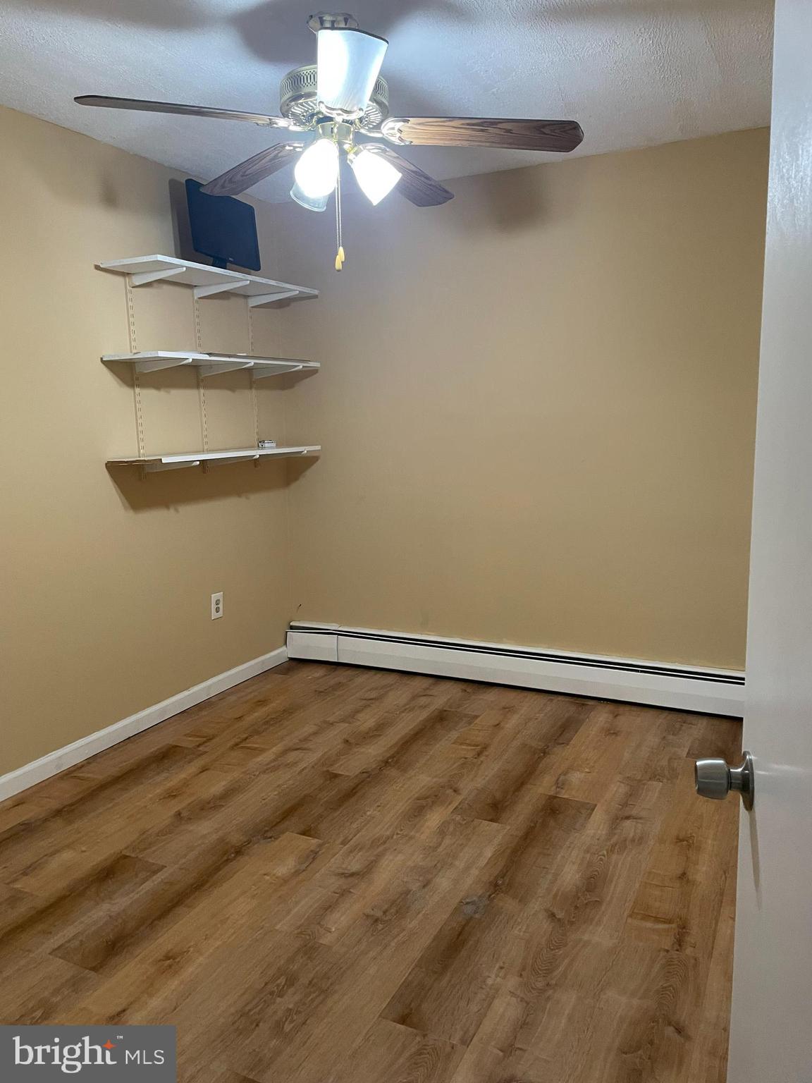 MEADOWBROOK MANOR - Residential Lease