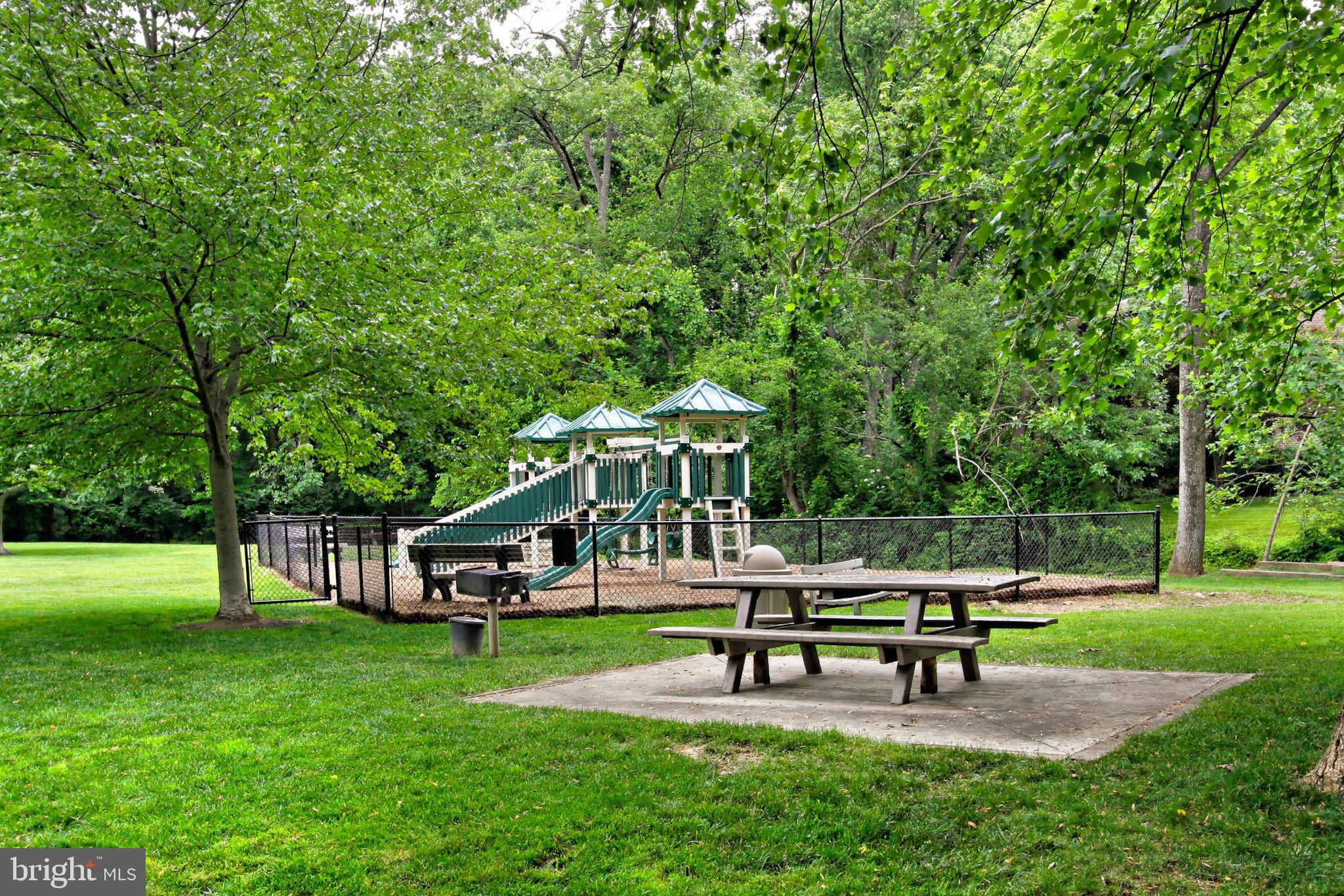 HAWTHORNE VILLAGE - Residential