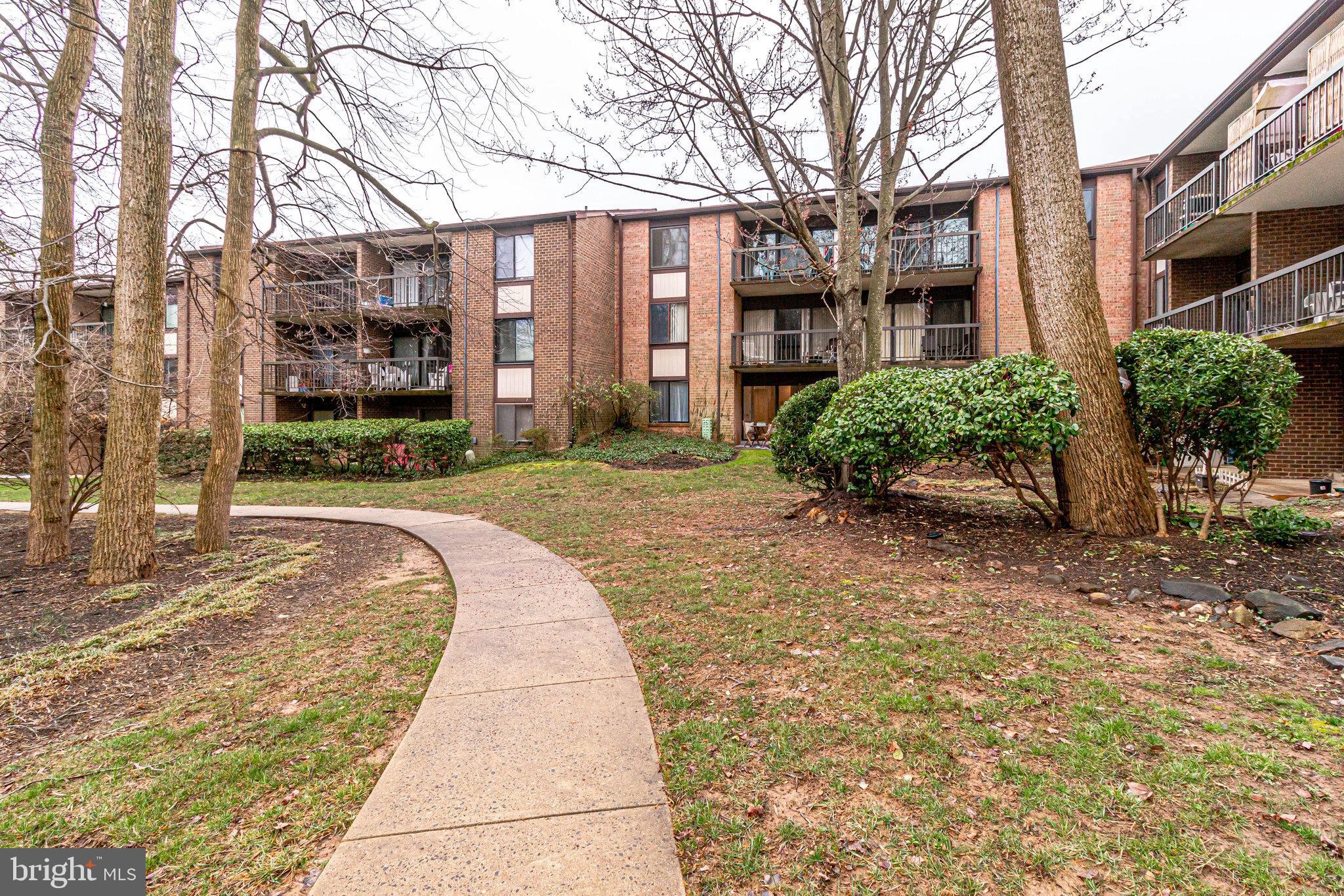 HAWTHORNE VILLAGE - Residential