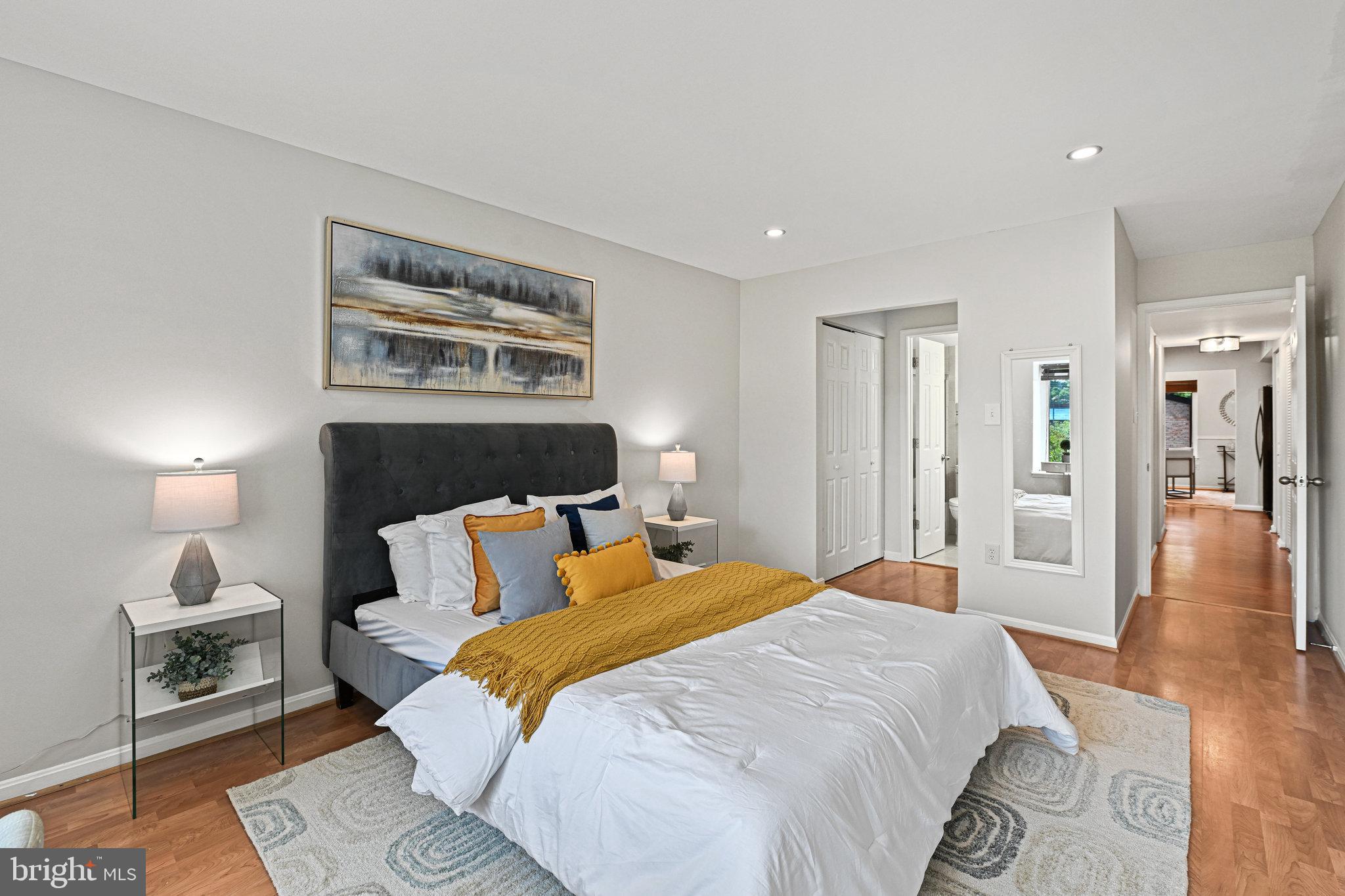 HAWTHORNE VILLAGE - Residential