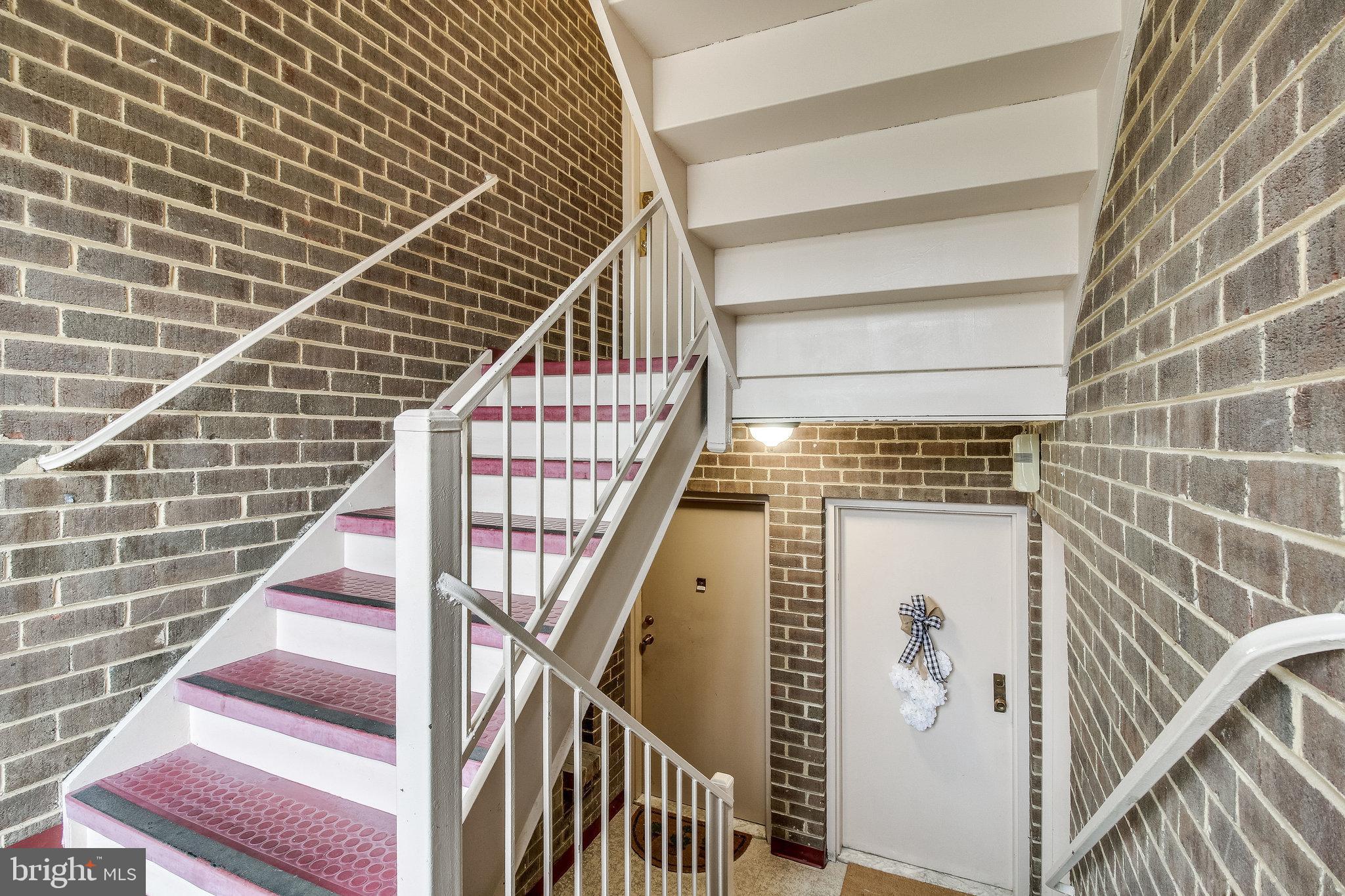 HAWTHORNE VILLAGE - Residential