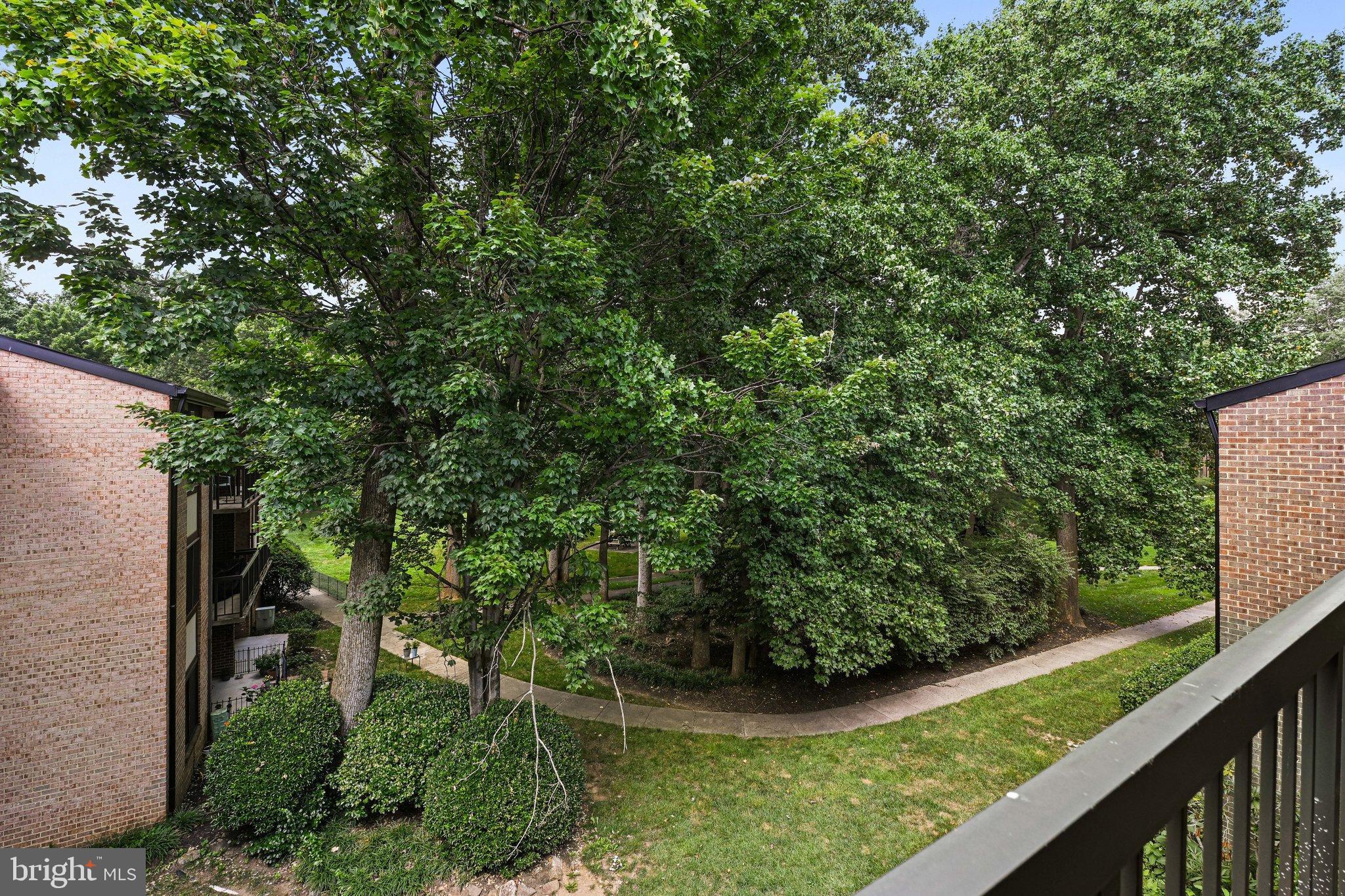 HAWTHORNE VILLAGE - Residential