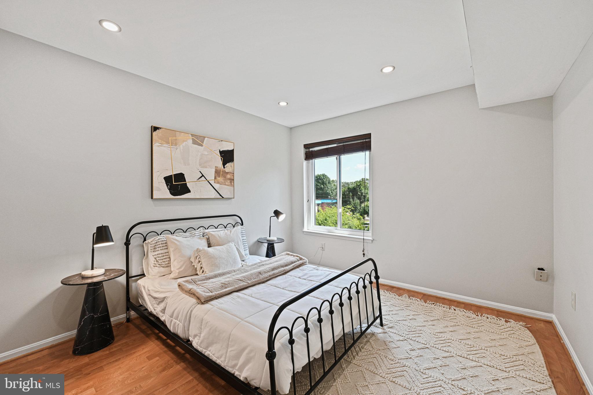 HAWTHORNE VILLAGE - Residential