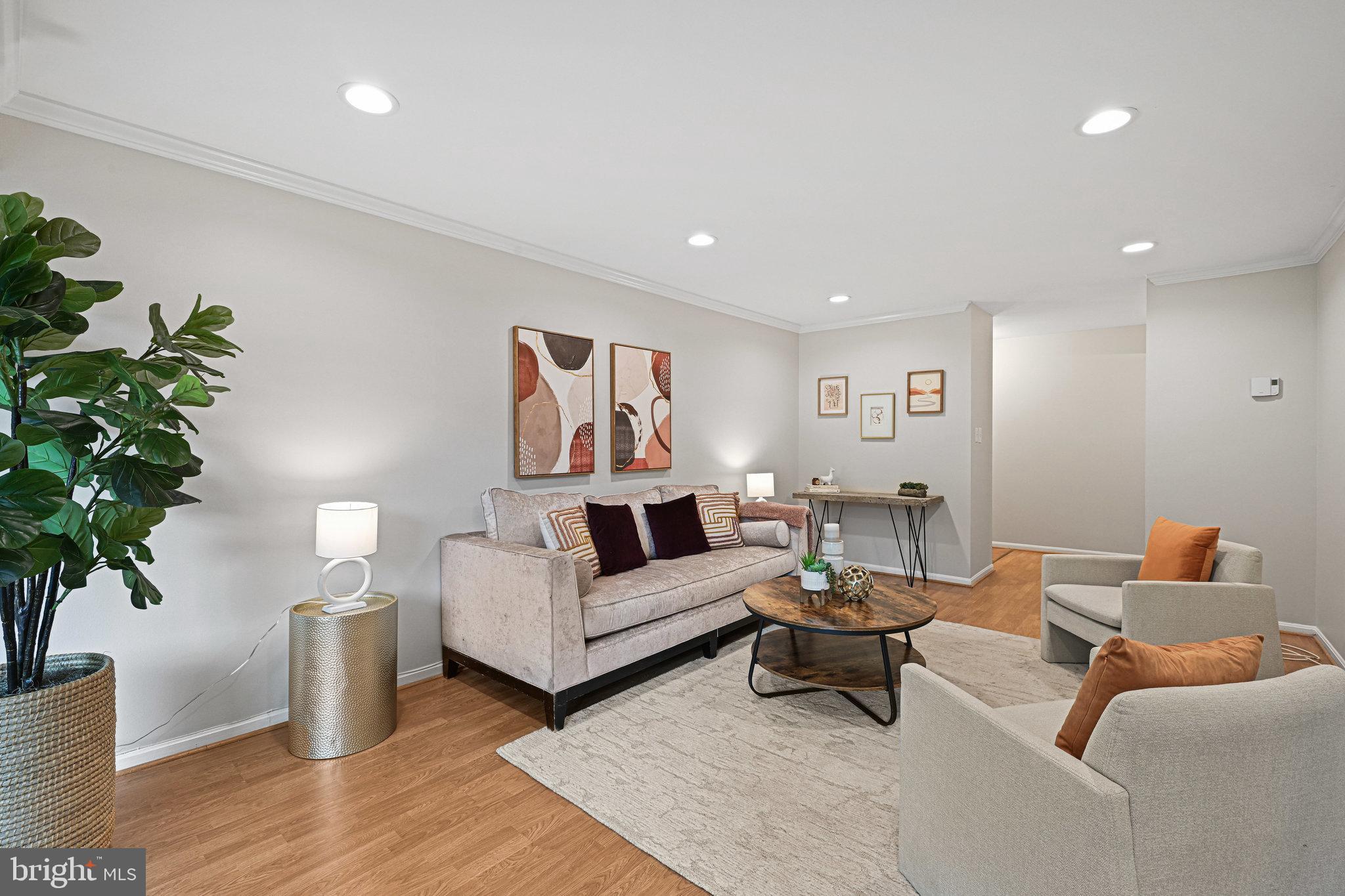 HAWTHORNE VILLAGE - Residential