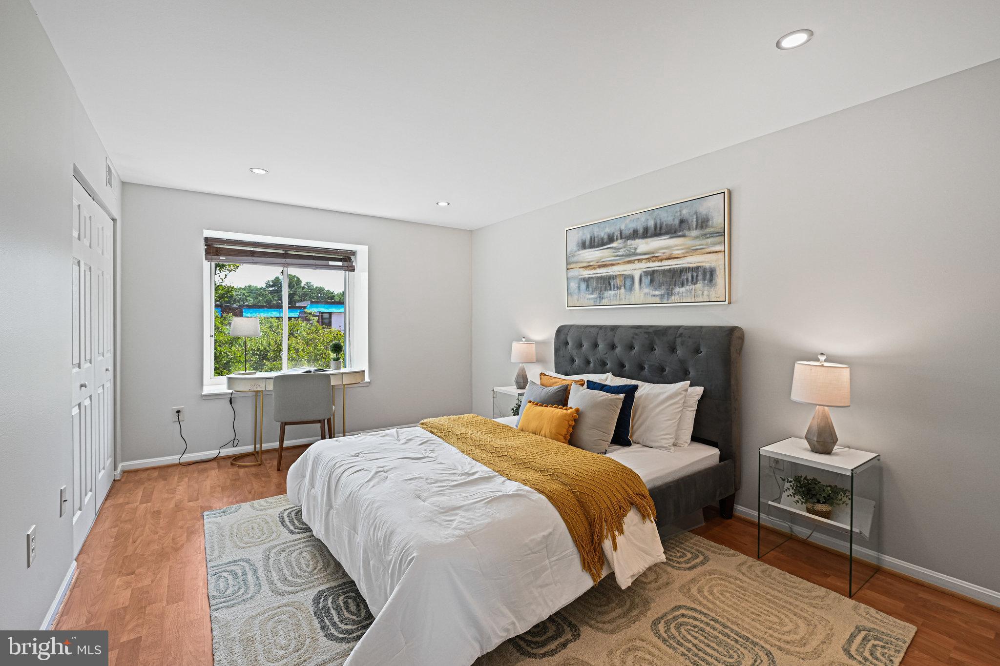 HAWTHORNE VILLAGE - Residential