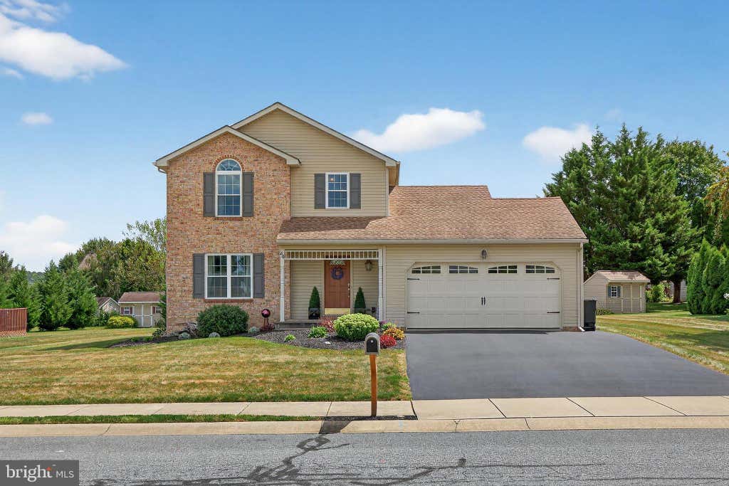 Photo of 44 Sunrise Circle, DENVER, PA 17517 (MLS # PALA2091022)