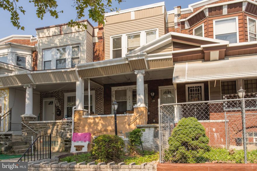 Welcome to 4846 N 8th st., This home is ready for a 1st time HomeBuyer looking for instant sweat equity or an investor looking for their next flip. Orginial hardwood floors throughout the first floor under the carpet. Open Kitchen leads to a shared deck over the detached garage. 3 spacious bedrooms with original hardwood flooring throughout. Fully Unfinished Basement with one half bath and access to garage.