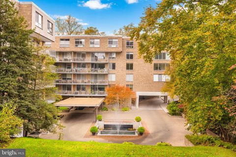 4100 CATHEDRAL AVENUE NW 712 WASHINGTON DC 20016