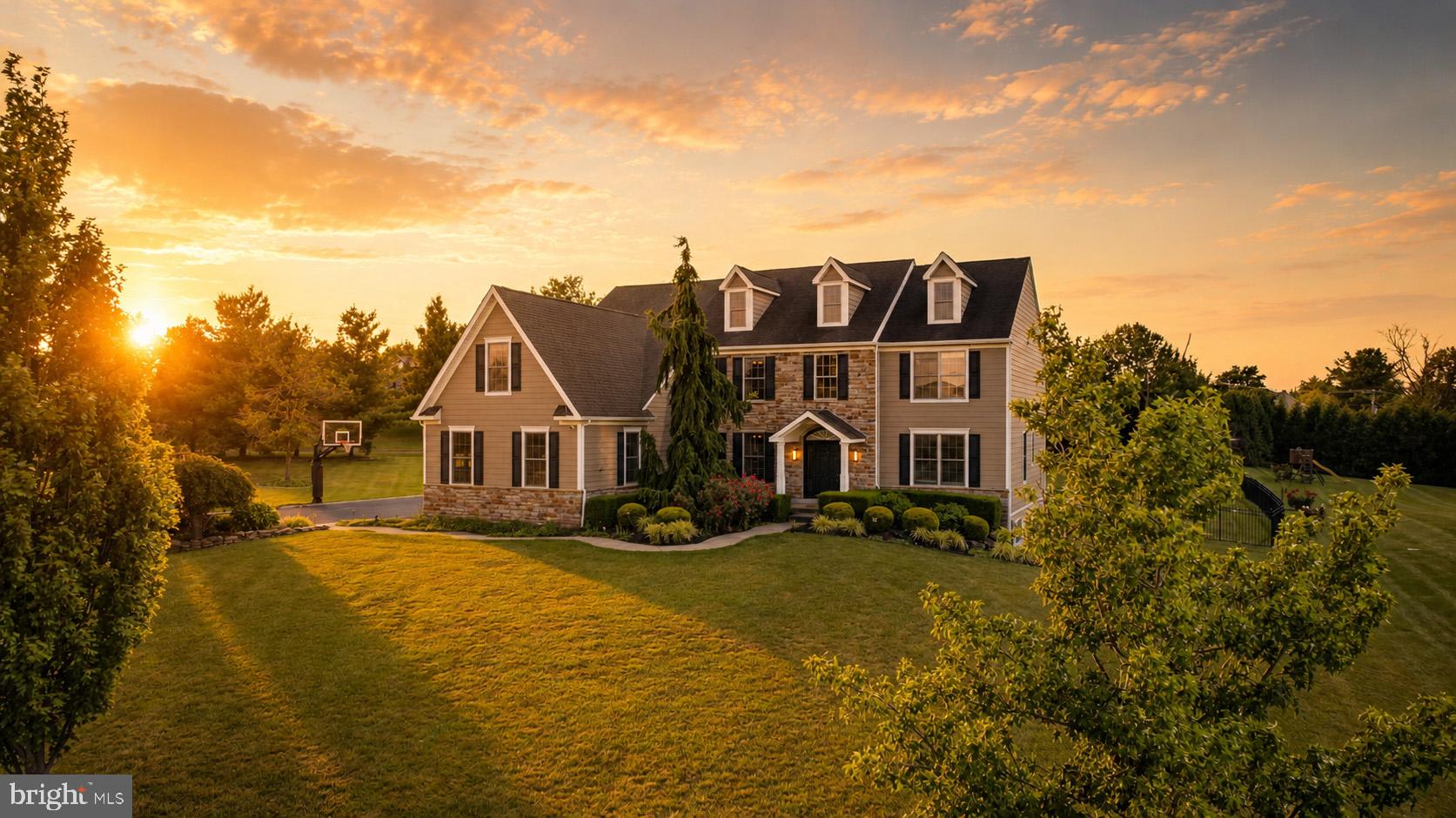 200 FAIRWAY COURT