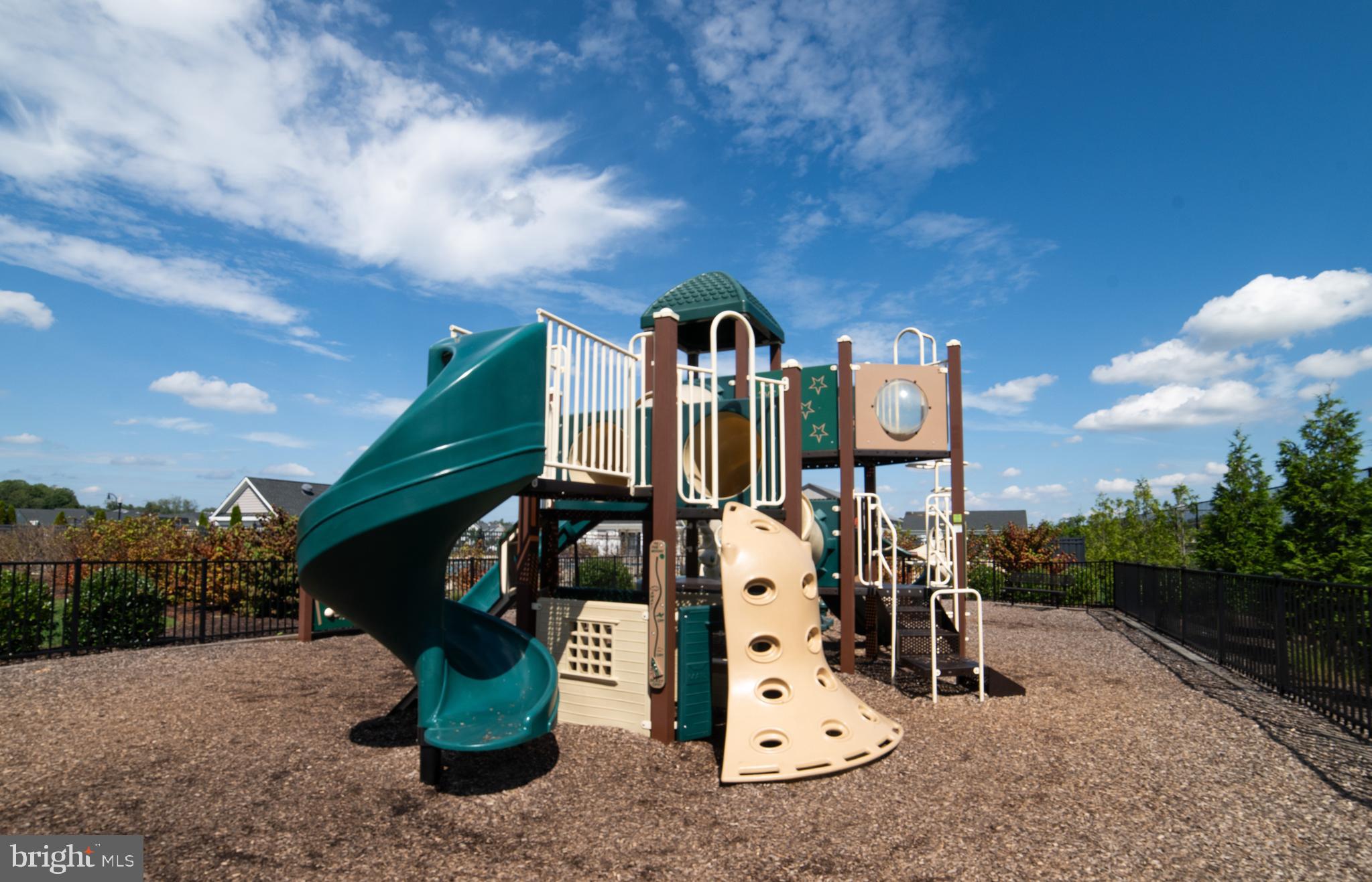 TWO RIVERS - Residential