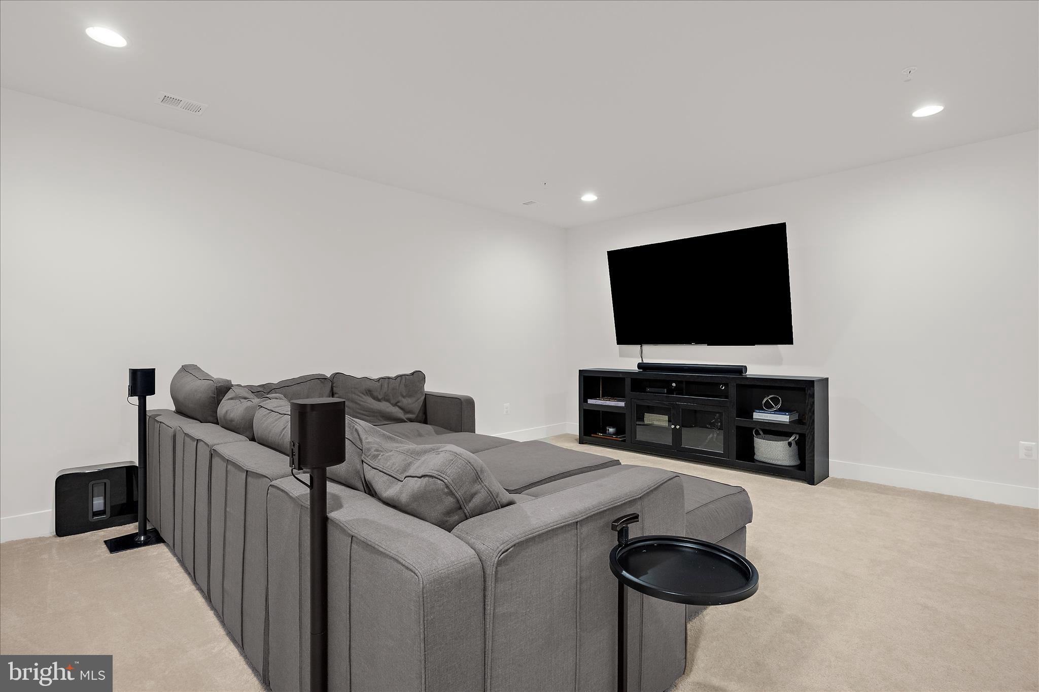 TWO RIVERS - Residential