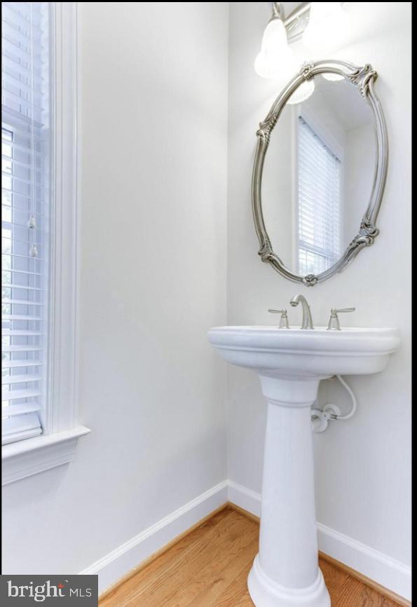 VILLAGE OF CLOPPERS MILL - Residential Lease