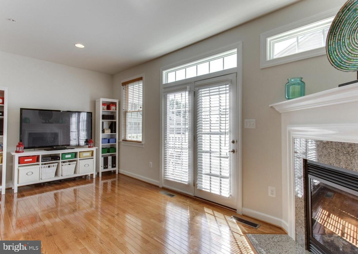 VILLAGE OF CLOPPERS MILL - Residential Lease