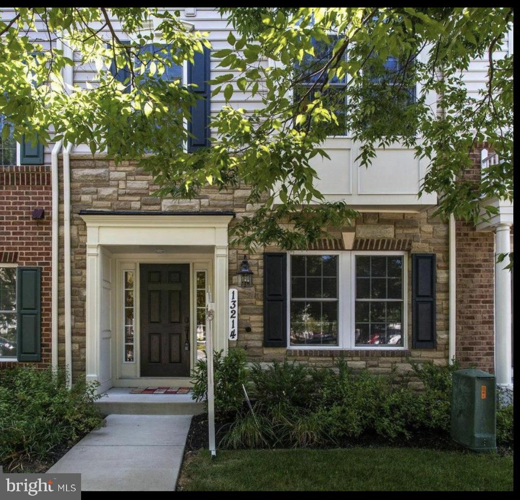 VILLAGE OF CLOPPERS MILL - Residential Lease