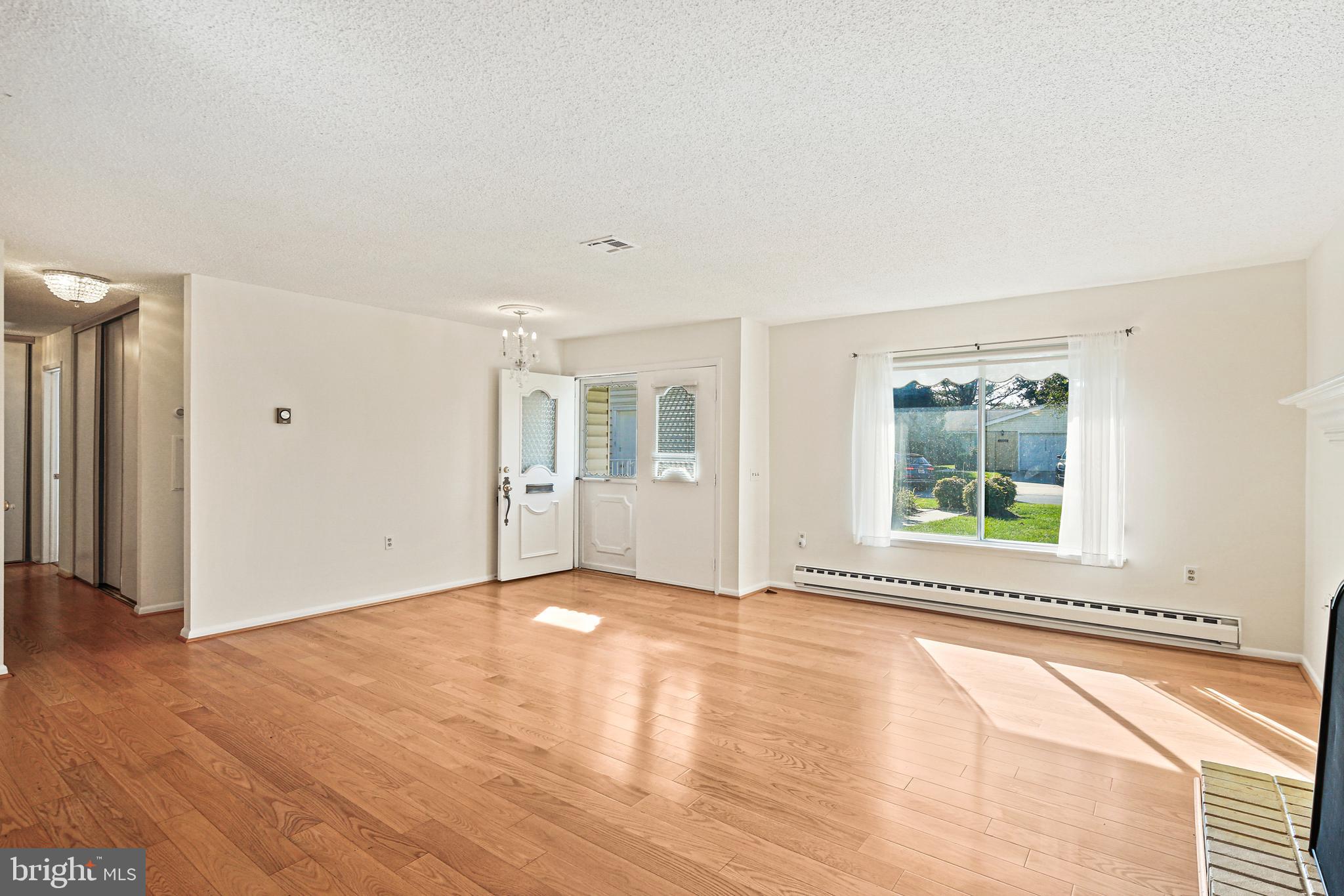 LEISURE WORLD - Residential