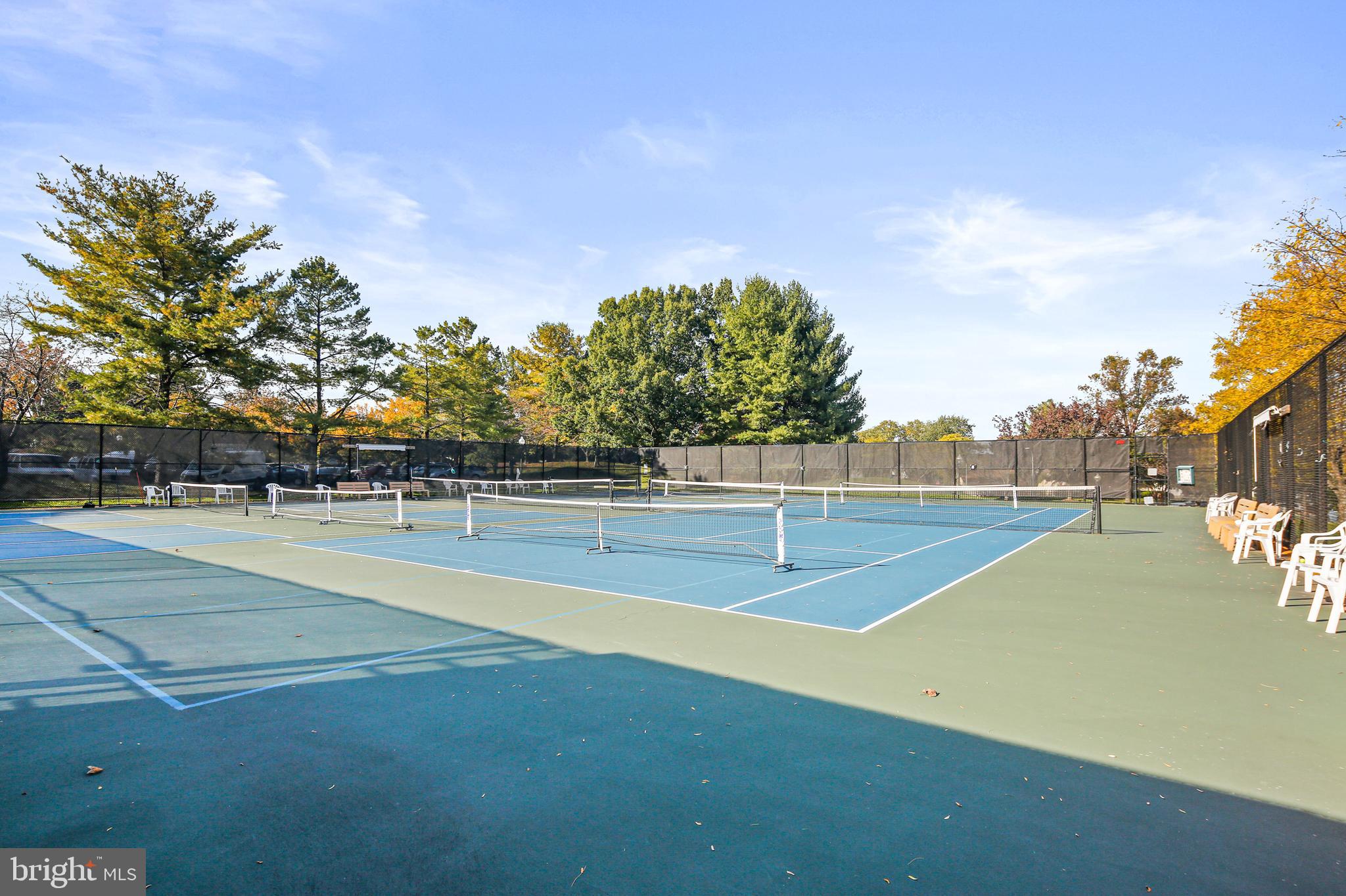 LEISURE WORLD - Residential