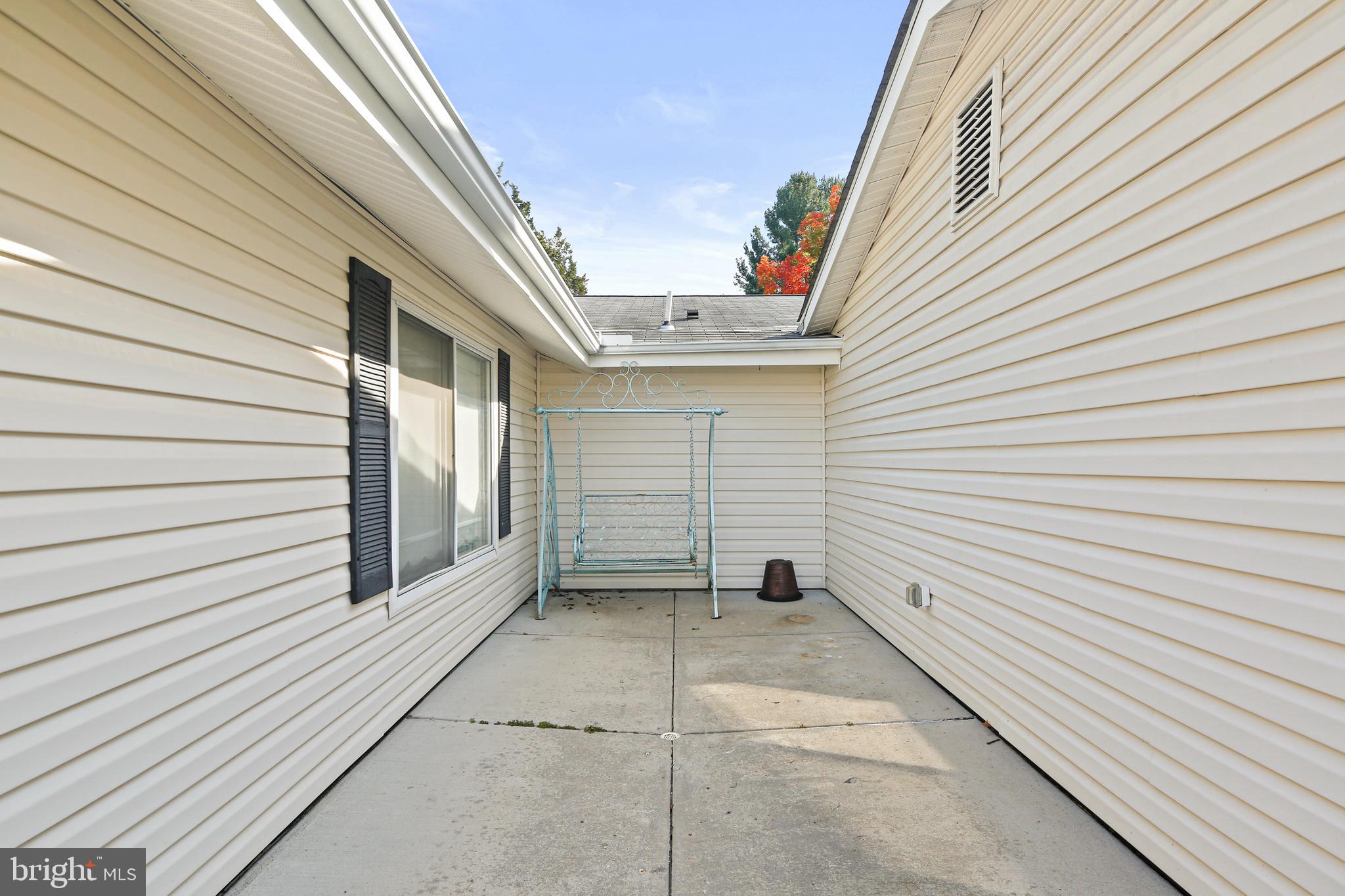 LEISURE WORLD - Residential