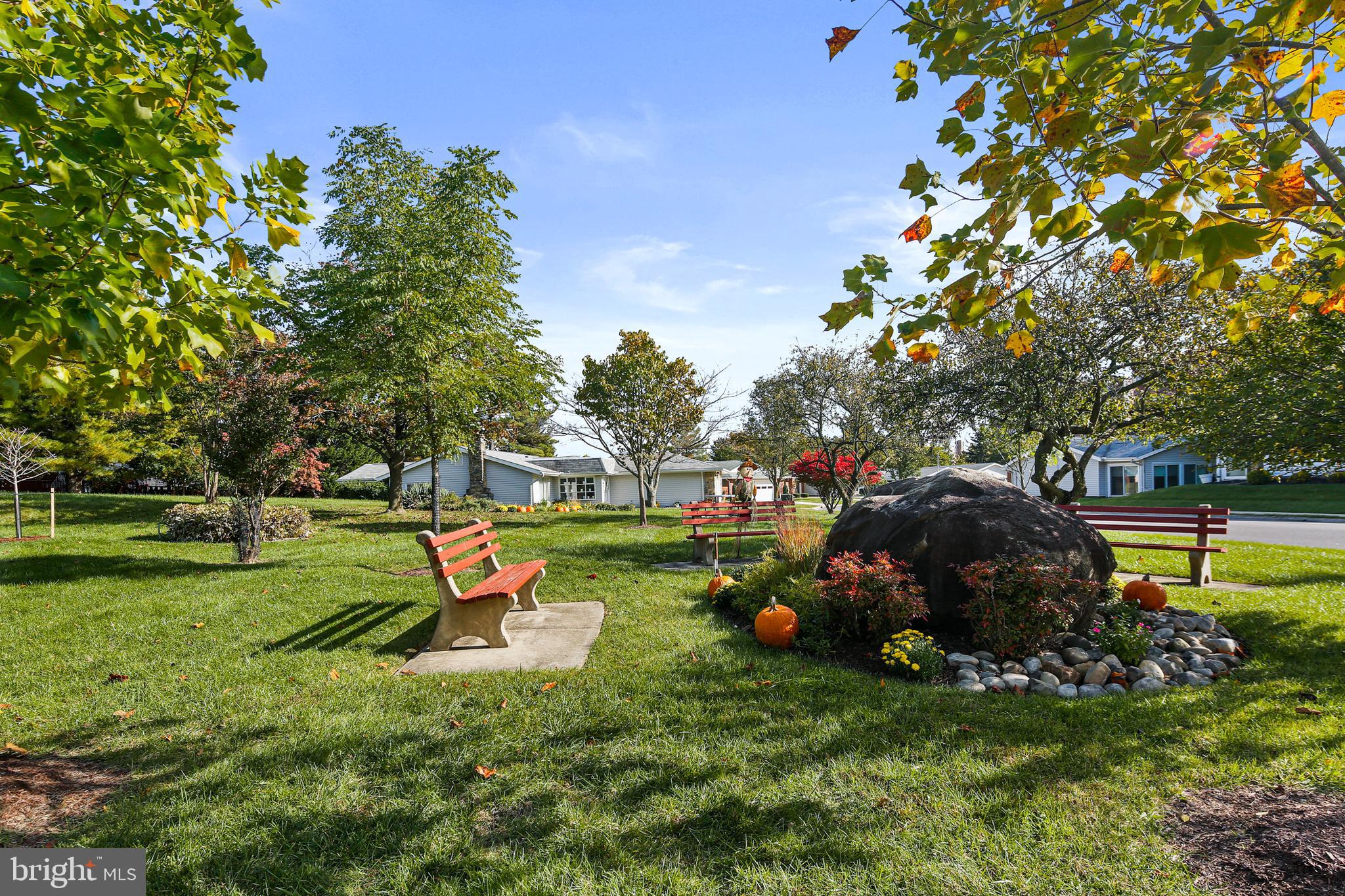 LEISURE WORLD - Residential