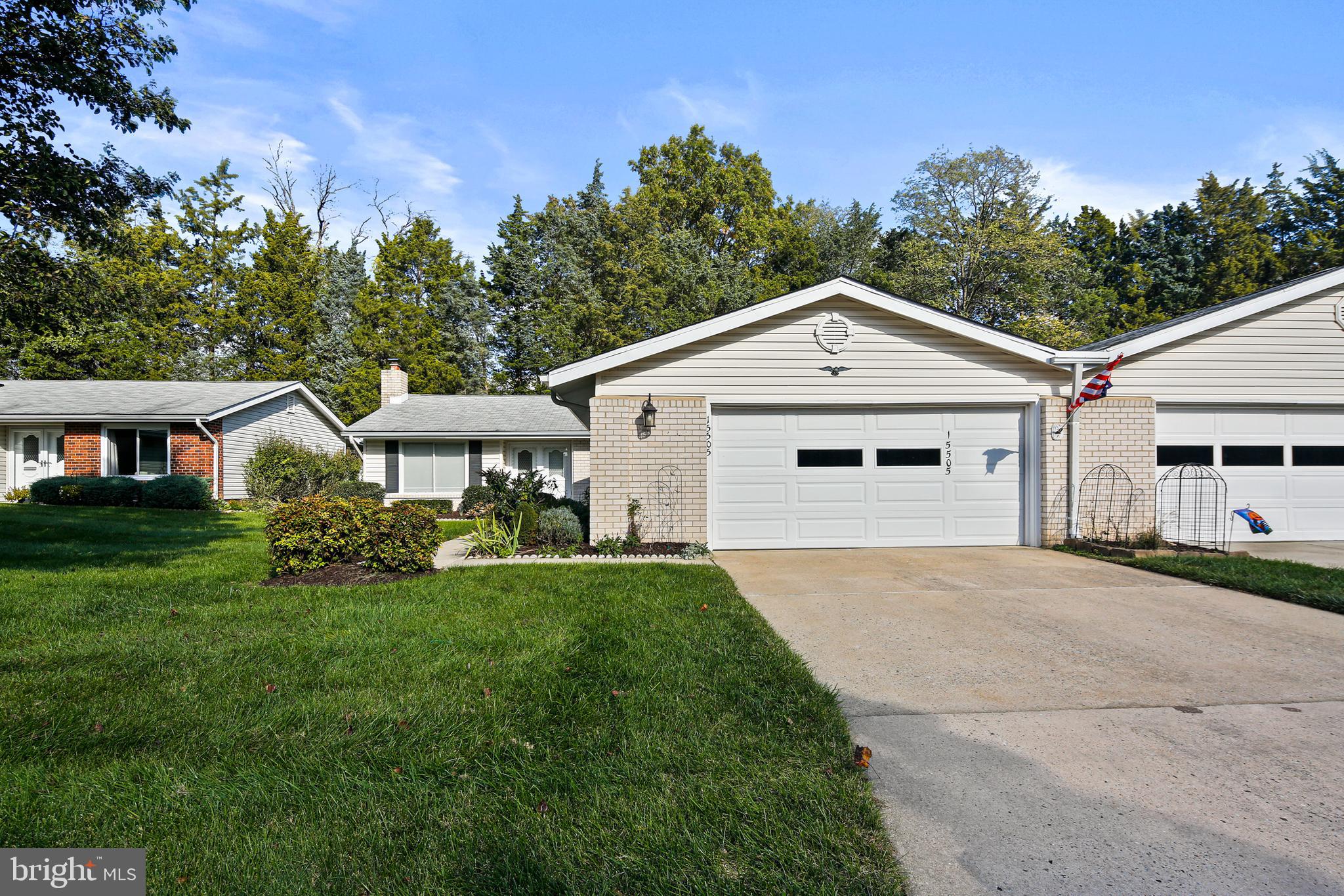 LEISURE WORLD - Residential