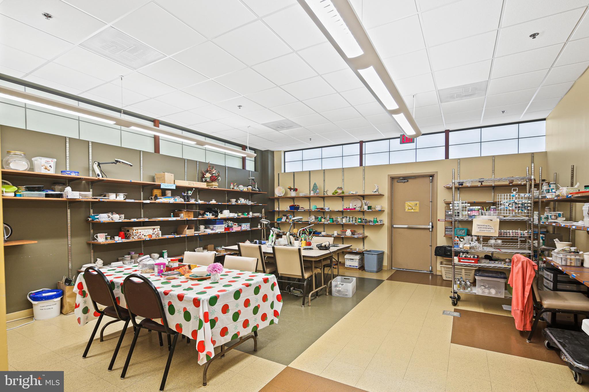 LEISURE WORLD - Residential