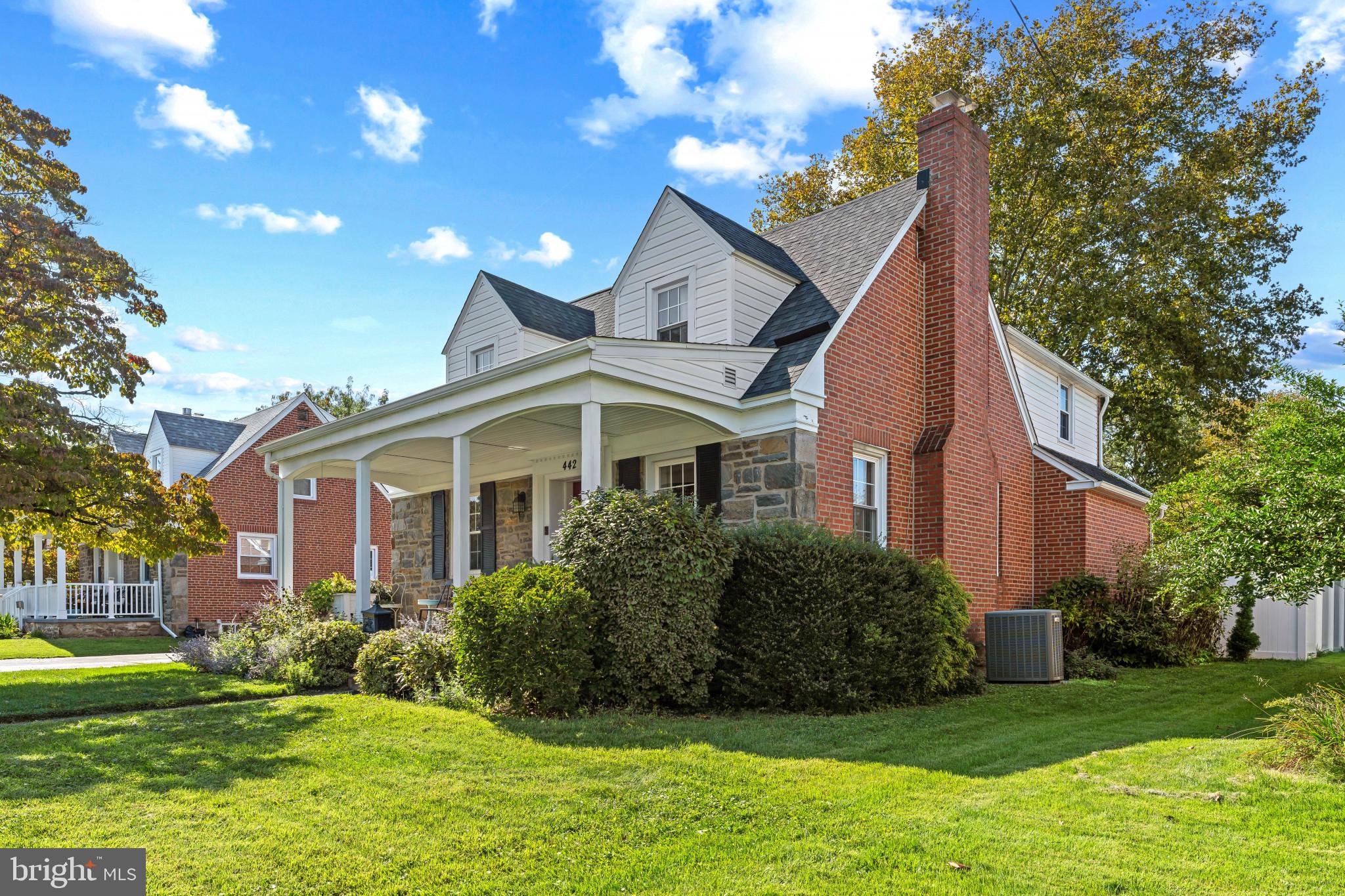 442 THATCHER ROAD