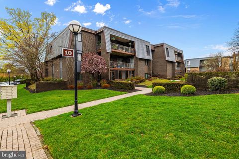 10 STONEHENGE CIRCLE 10-12 BALTIMORE MD 21208