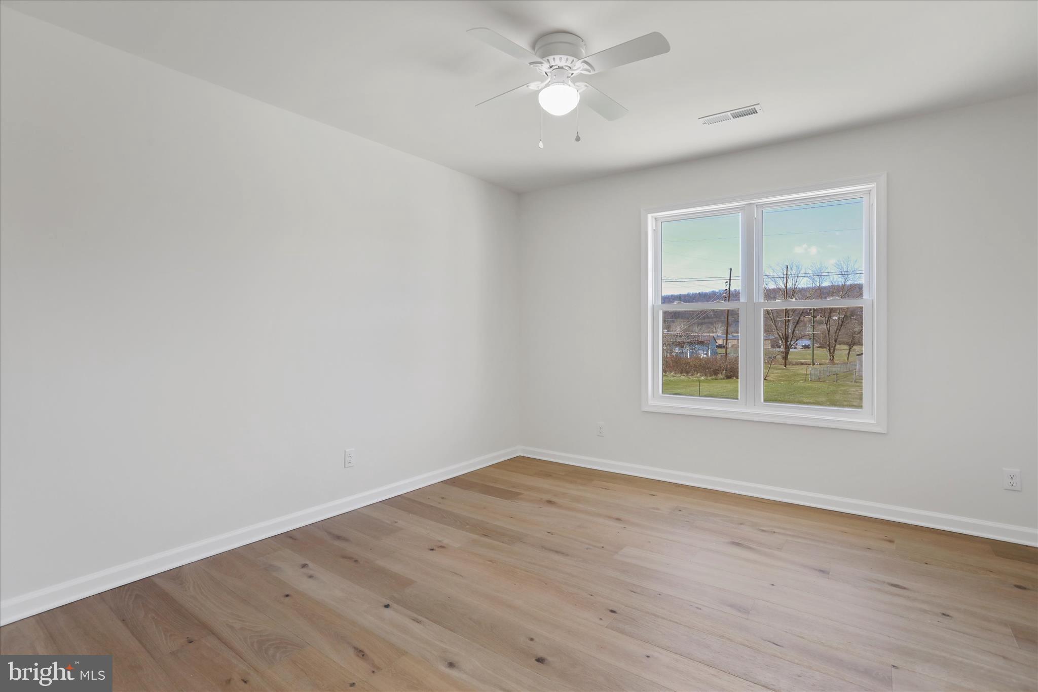 CAPON CORNERS - Residential