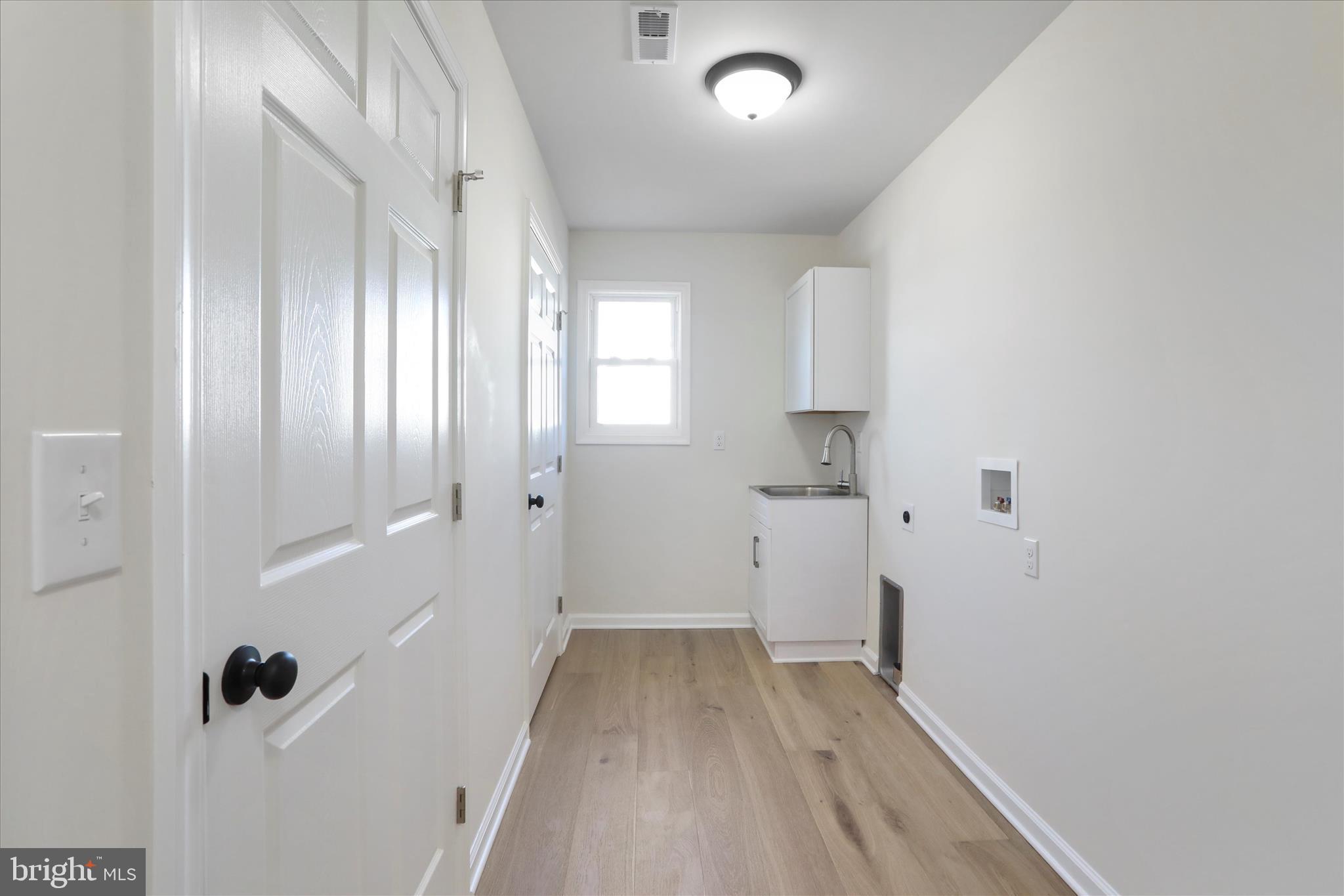 CAPON CORNERS - Residential