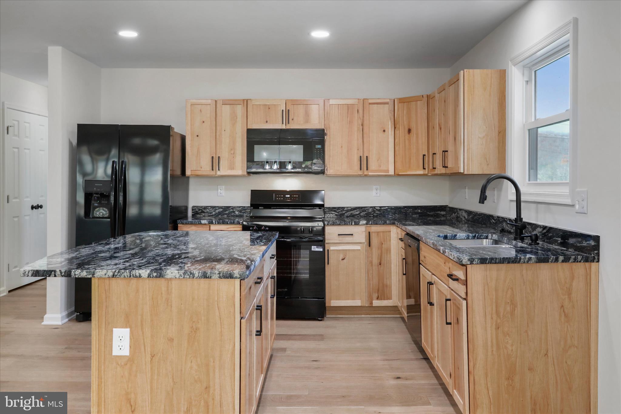 CAPON CORNERS - Residential