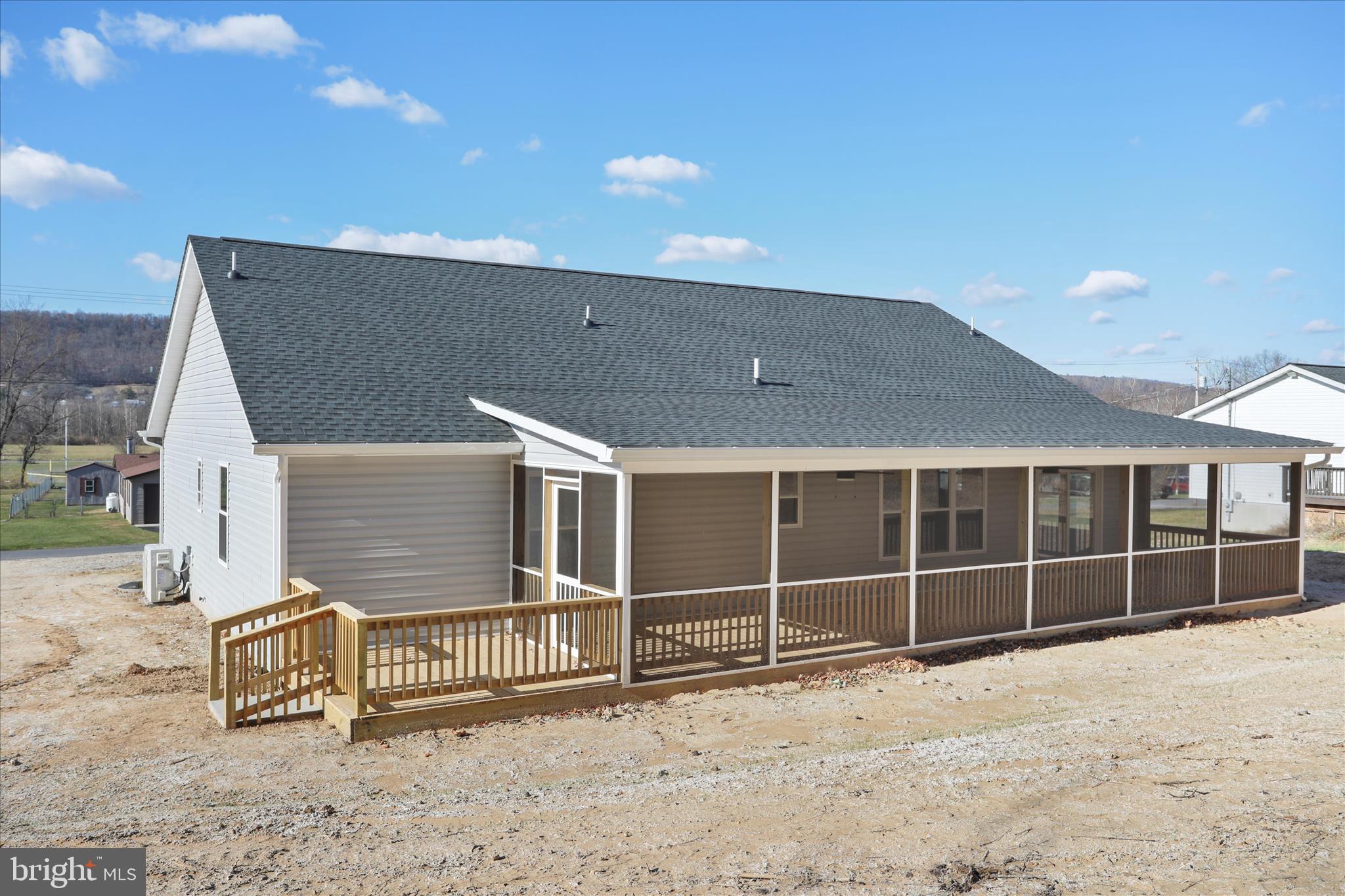 CAPON CORNERS - Residential