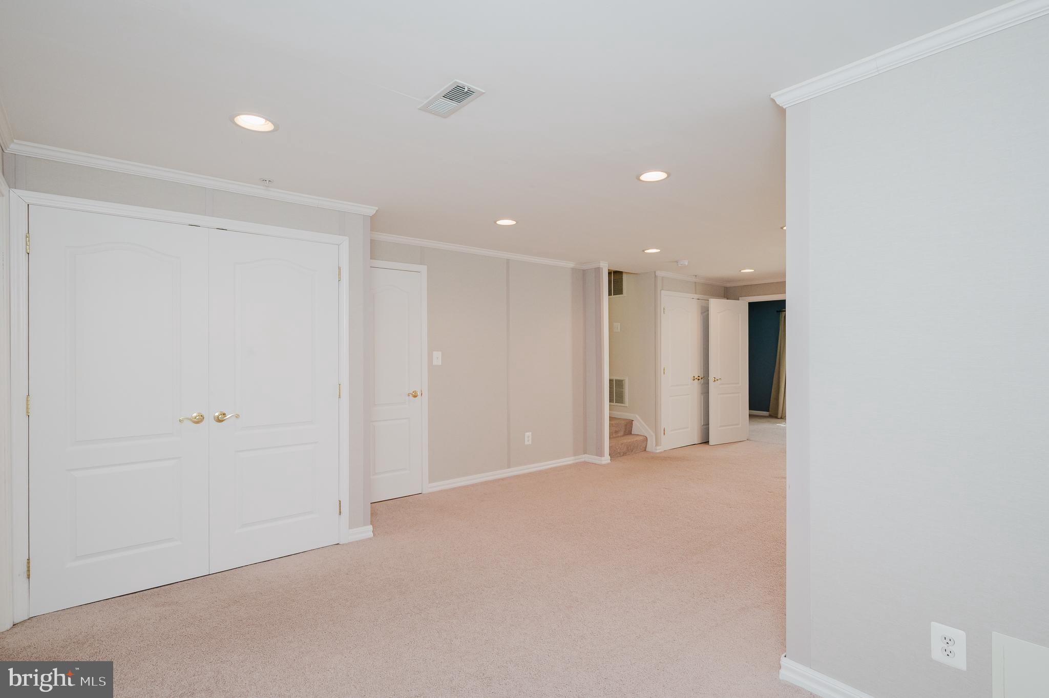 MONMOUTH MEADOWS - Residential