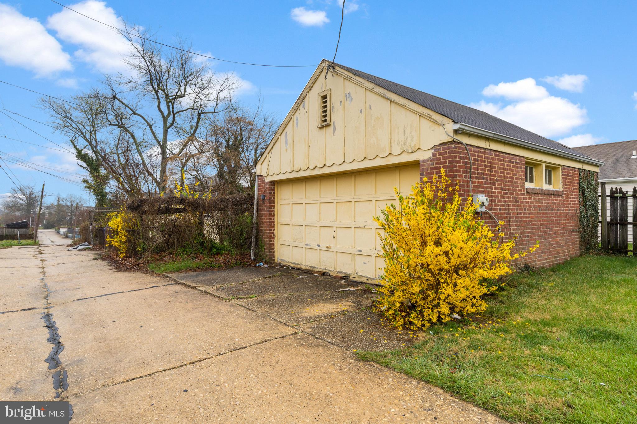 THE ALAMEDA - Residential