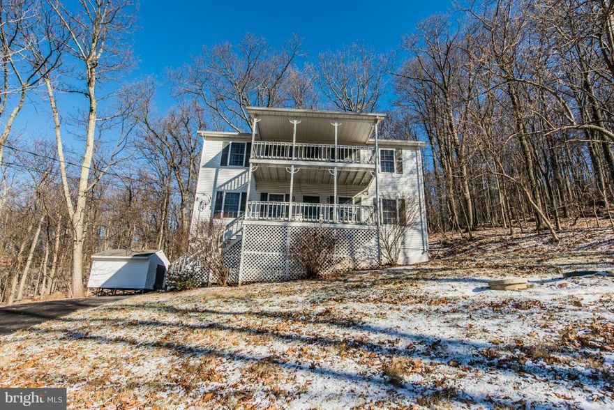 Buy Now! Low Rates & Bank just reduced! Won't last long! Good Condition ready to move in! 3B,2B, 2HB located in sought after Apple Mountain. Huge LR w/FP, open Kitchen, Dining Room, Multiple Decking. Features Great Views! Large Bedrooms, Master Walk-In & Bath. 2 car garage, Partially finished basement. Previous owner had newer (2013) heating, plumbing, HVAC. Purchaser to verify all systems & Info.