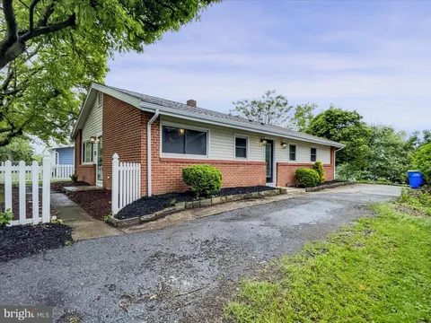 2939 Cumberland Boulevard, Camp Hill, PA MLS: PACB2042124