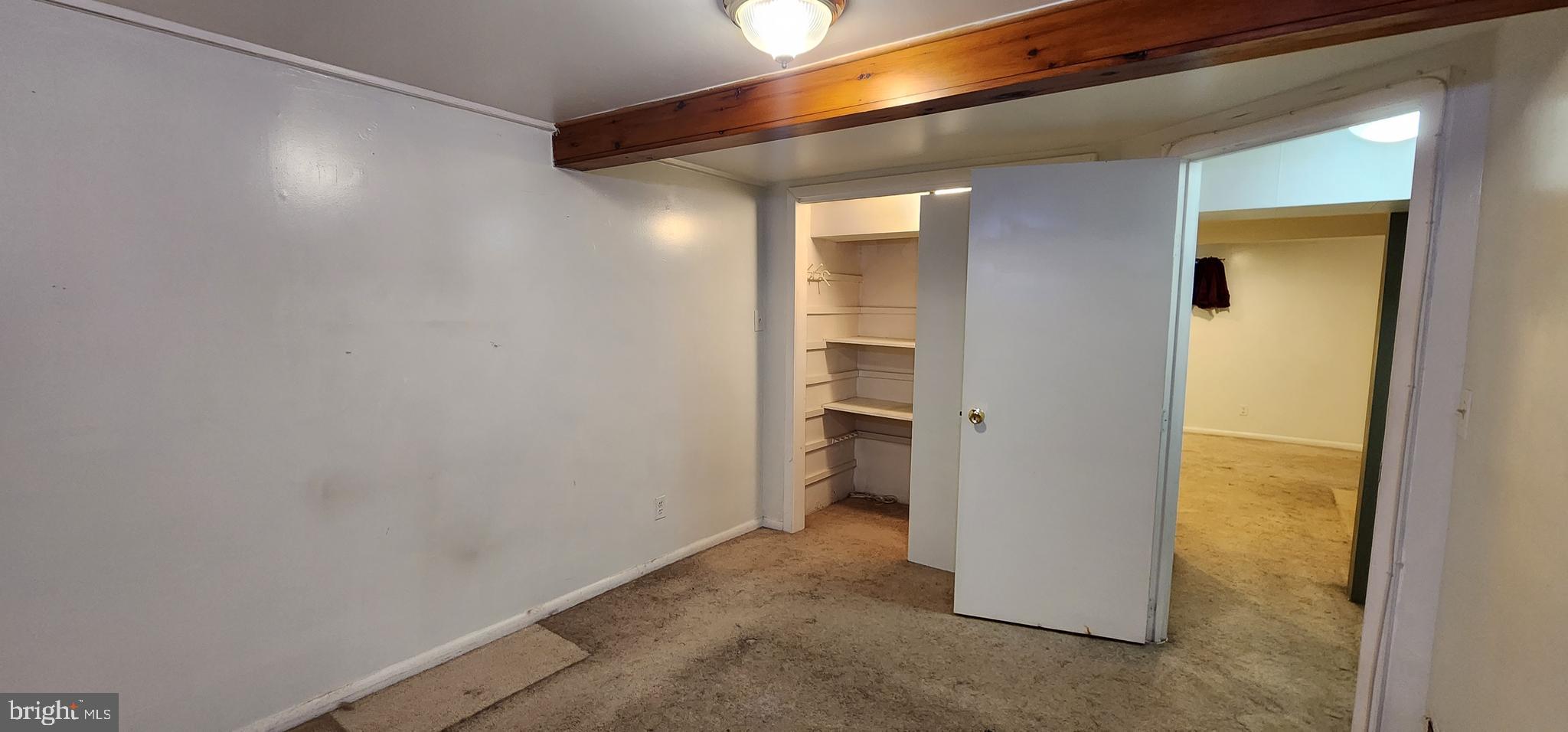 CATONSVILLE KNOLLS - Residential Lease