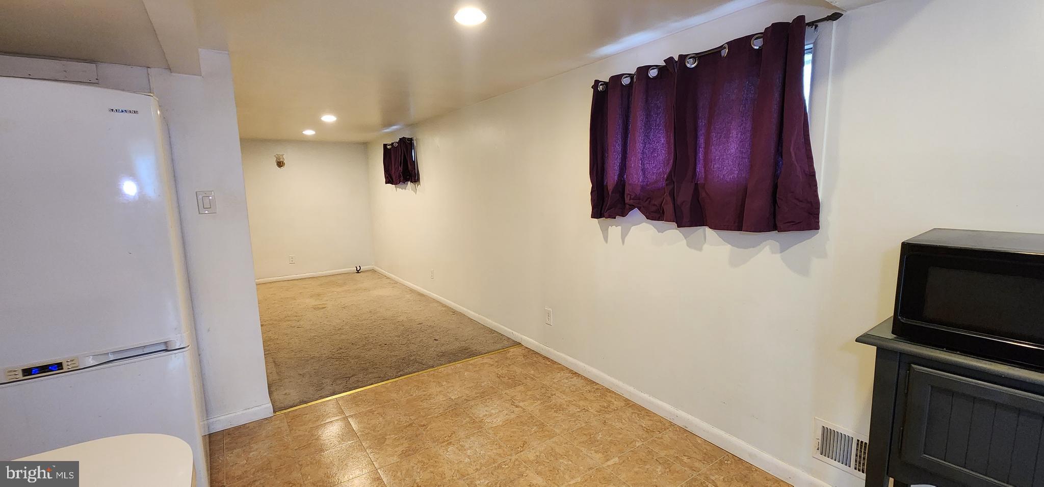 CATONSVILLE KNOLLS - Residential Lease