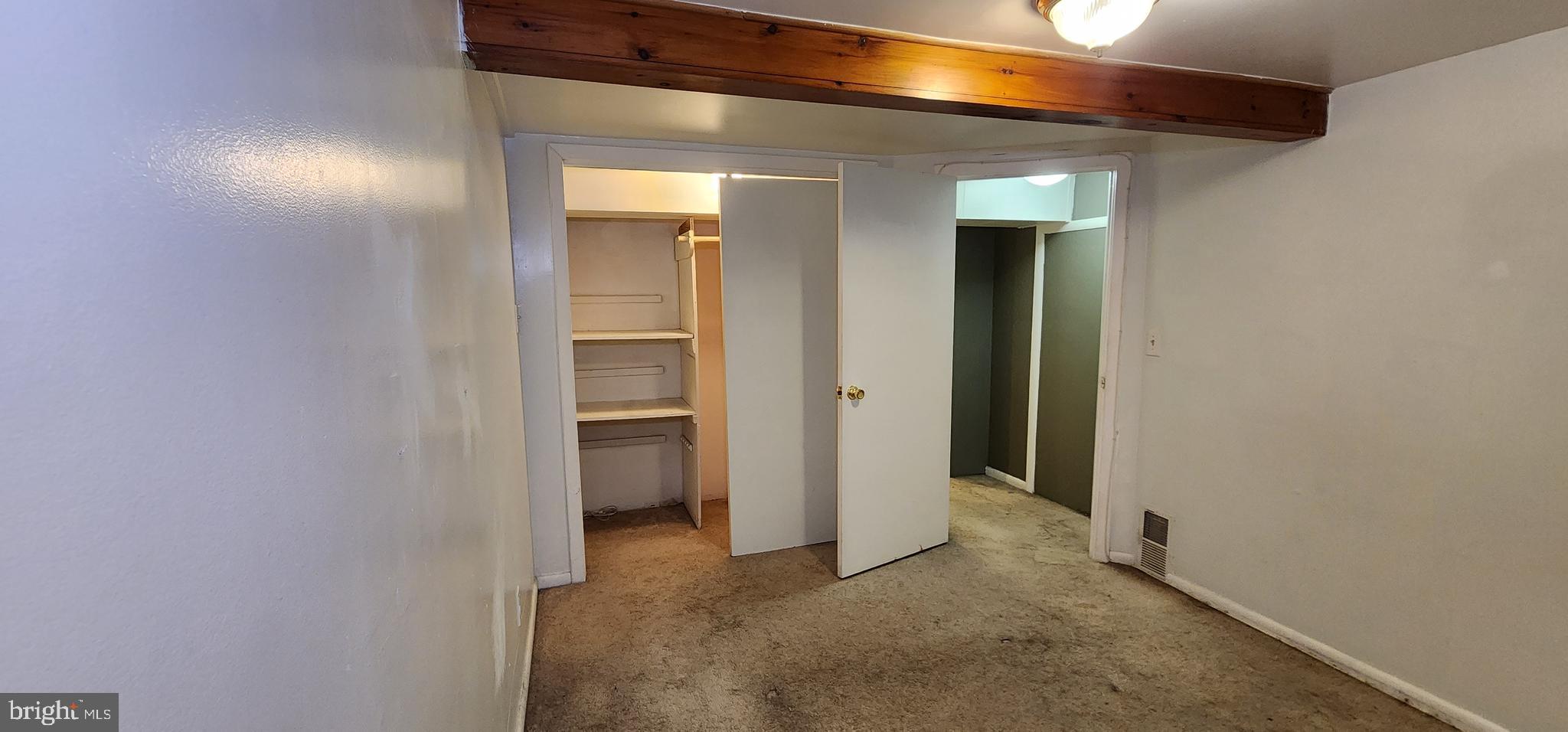 CATONSVILLE KNOLLS - Residential Lease