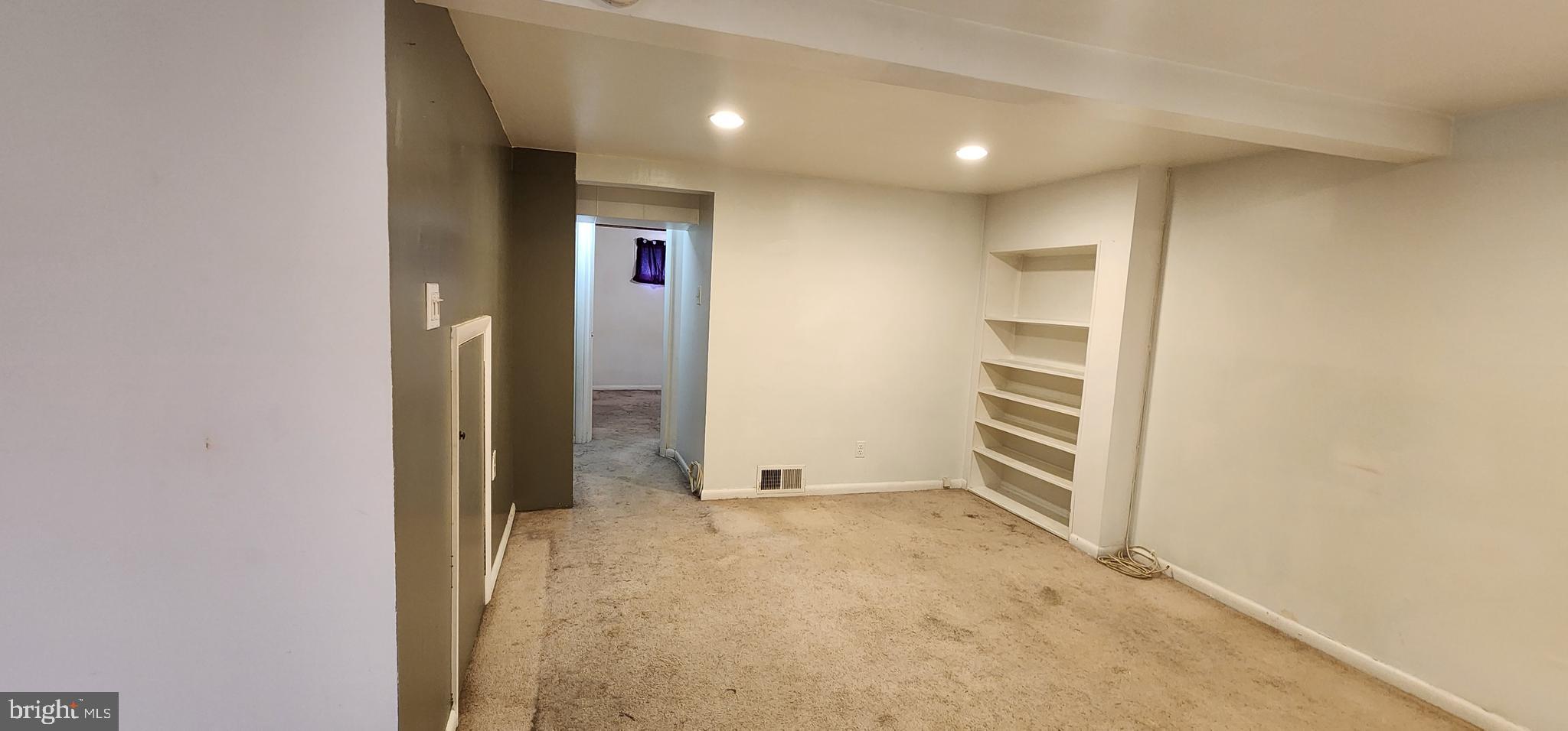 CATONSVILLE KNOLLS - Residential Lease