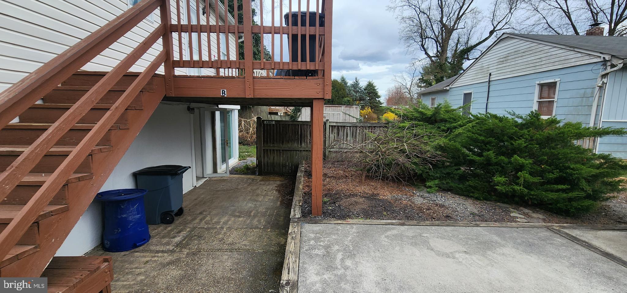 CATONSVILLE KNOLLS - Residential Lease