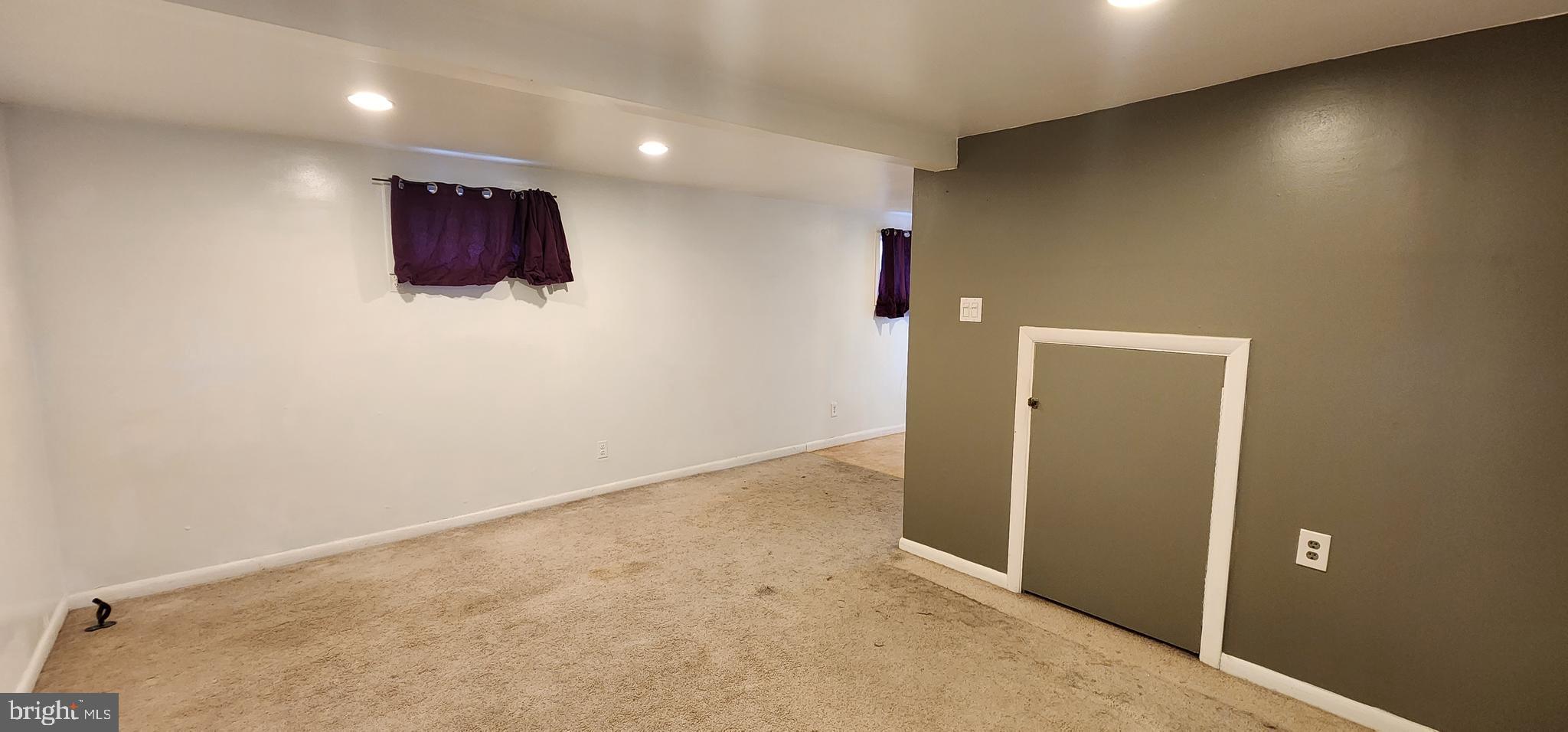 CATONSVILLE KNOLLS - Residential Lease