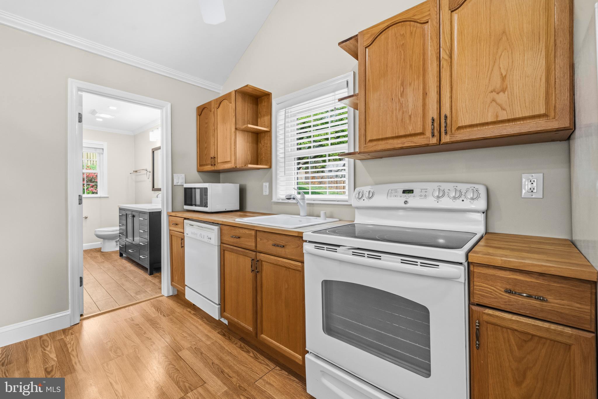 BUSH HILL WOODS - Residential