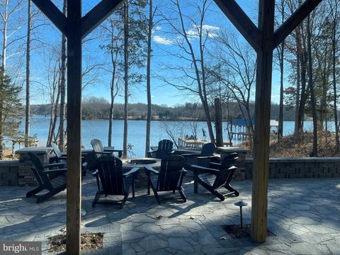 Homes For Sale - 5727 Private Road<br/> Spotsylvania County, MINERAL, VA 23117