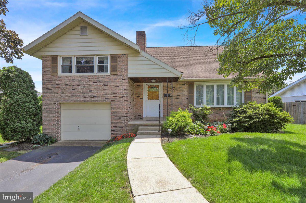 1116 DOGWOOD DRIVE