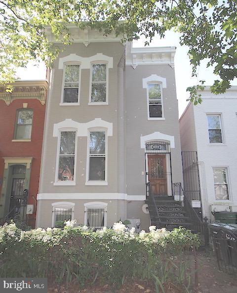 LOGAN - Residential Lease