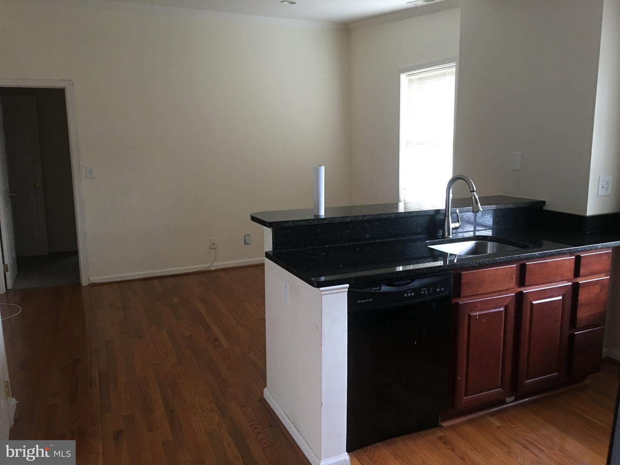 UNION SQUARE - Residential Lease