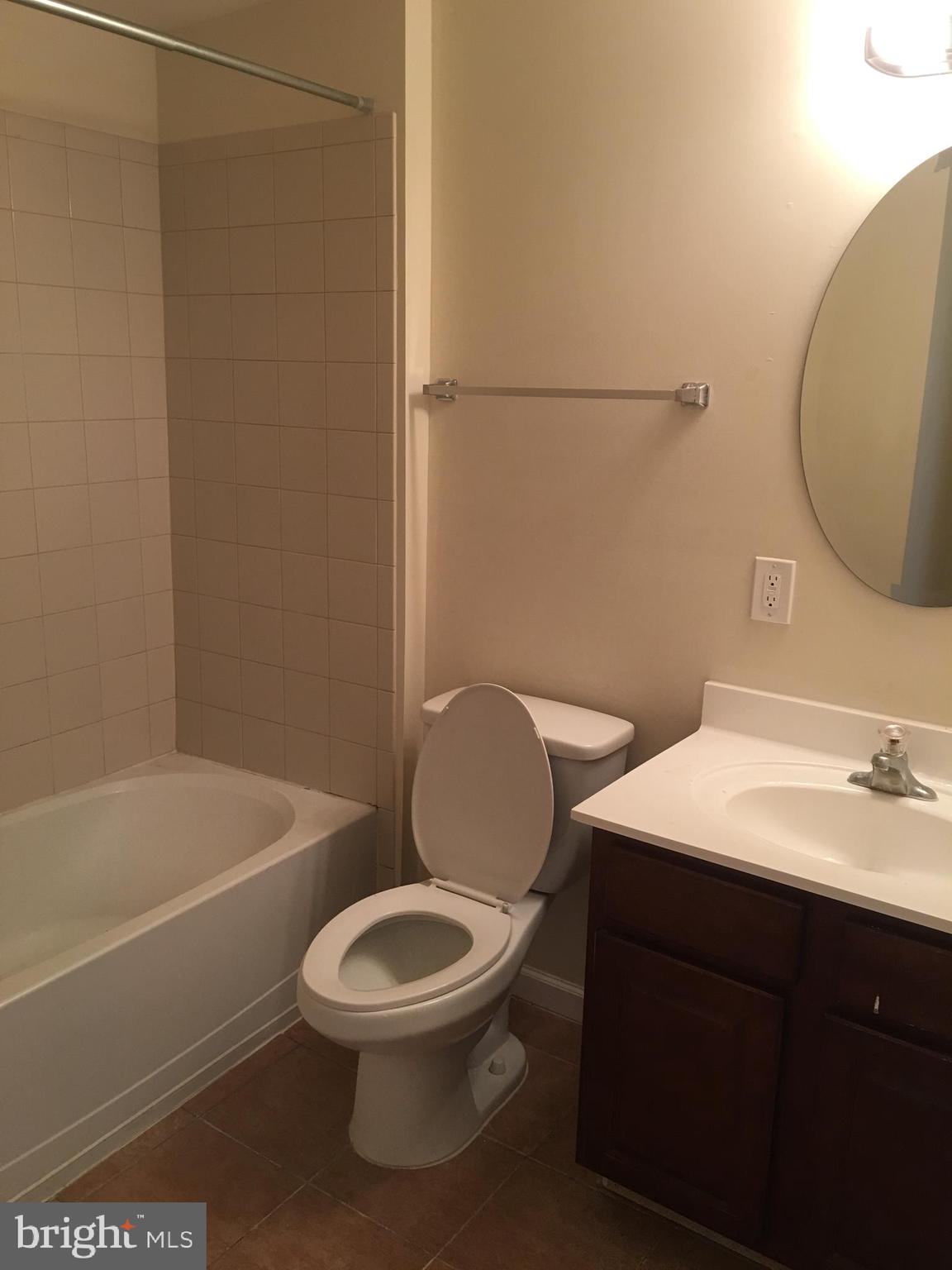 UNION SQUARE - Residential Lease